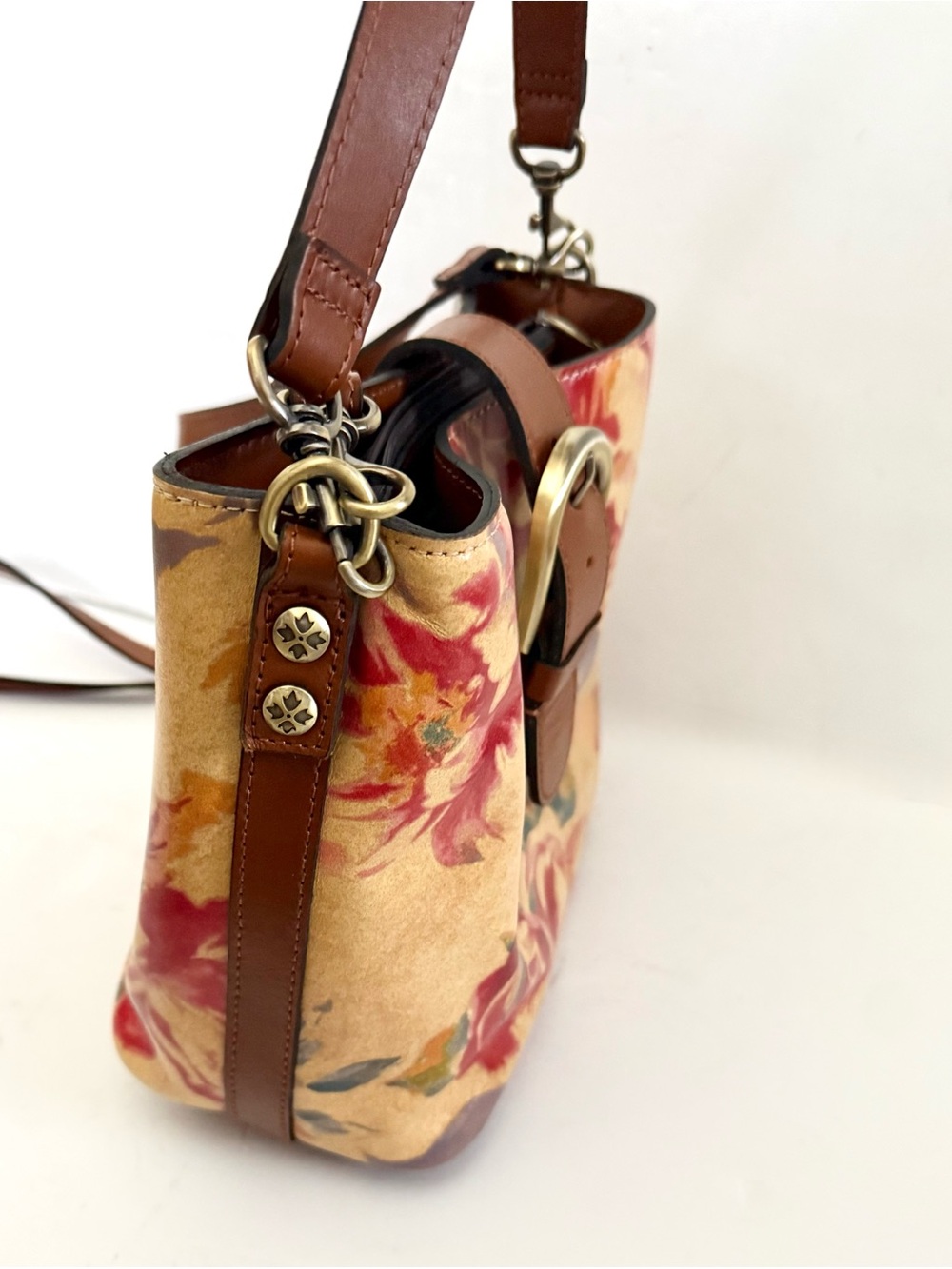 Patricia Nash Irving Crossbody Bucket Bag Leather Rare Rose Print Boho Hippie - Picture 5 of 8
